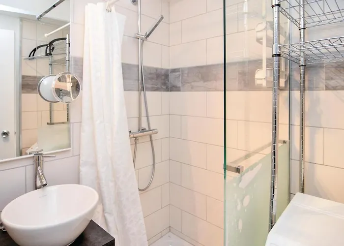 Stunning In Sete With Wifi * Sète